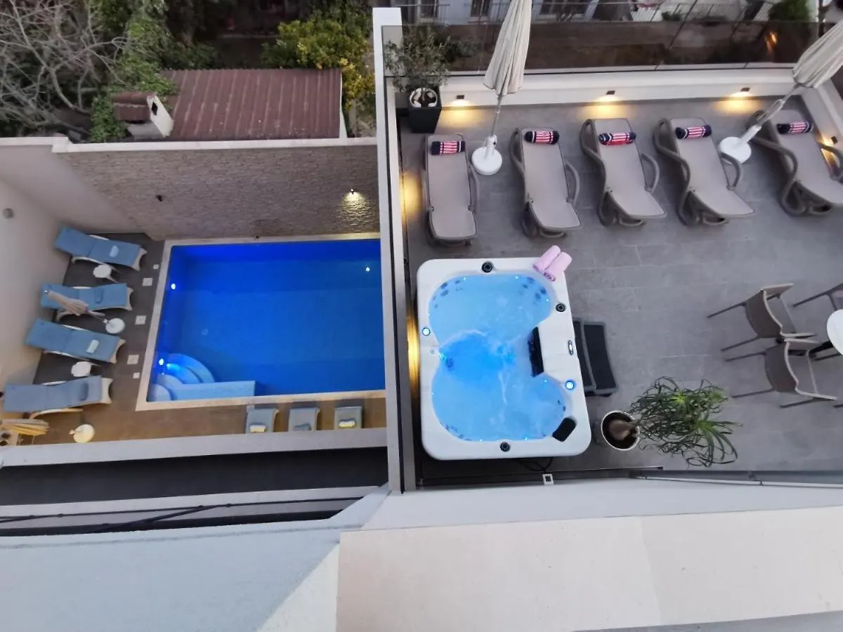 Pino Luxury Rooms And Apartment Split 0*,