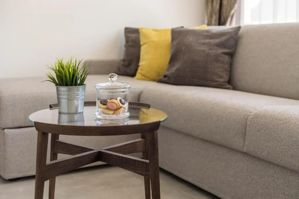Guest house Pino Luxury Rooms And Apartment Split