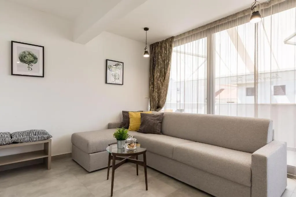 Pino Luxury Rooms And Apartment Split