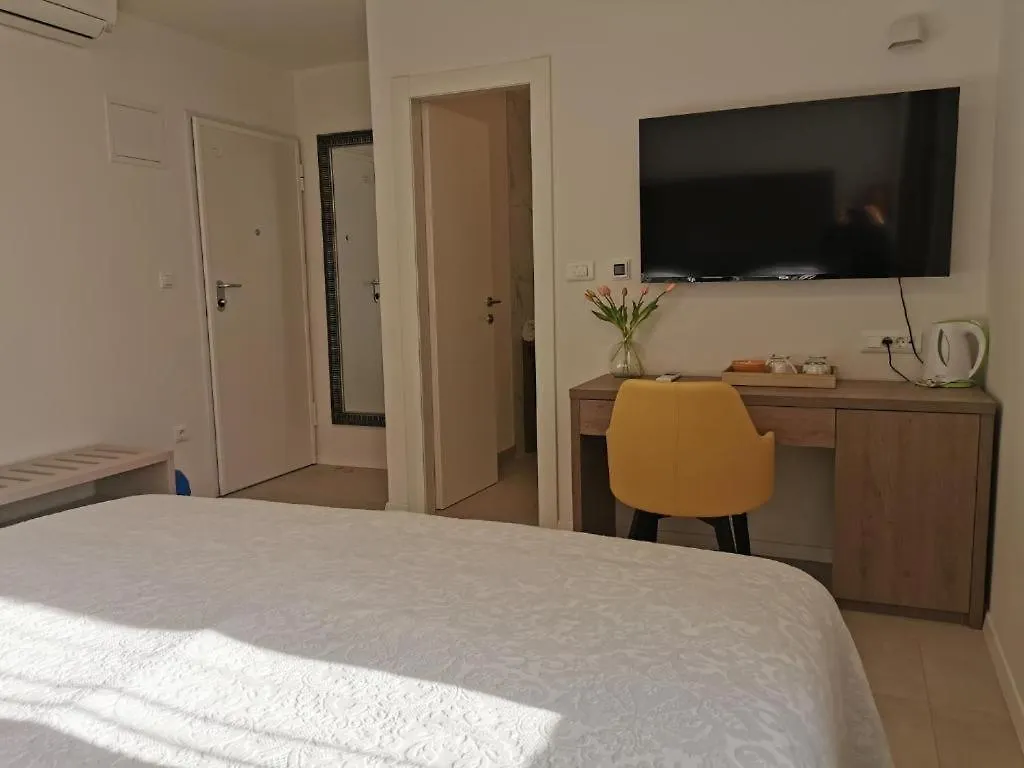 Pino Luxury Rooms And Apartment Split 0*,  Croatia