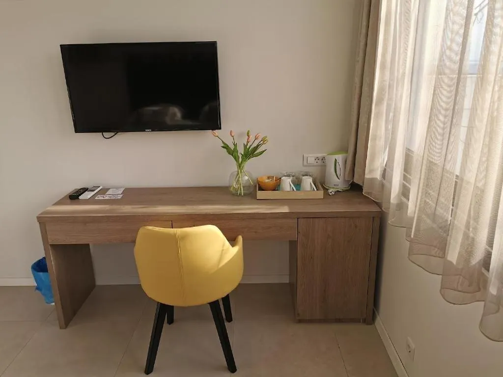 Pino Luxury Rooms And Apartment Split Guest house