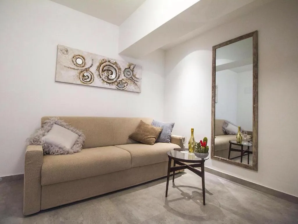 Pino Luxury Rooms And Apartment Split