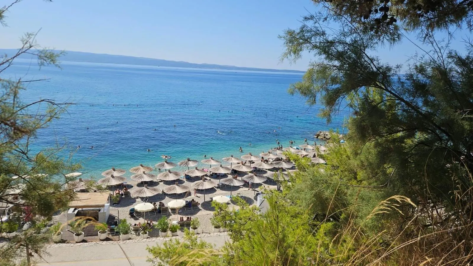 Pino Luxury Rooms And Apartment location