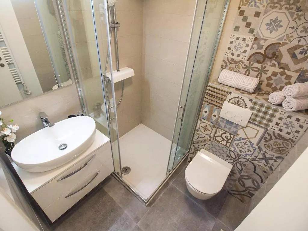 Pino Luxury Rooms And Apartment Split